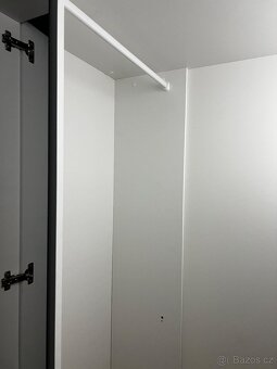 Šatní skříň - 5