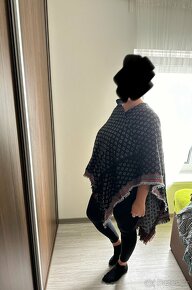 Mix dámských vrchních oděvů - 5