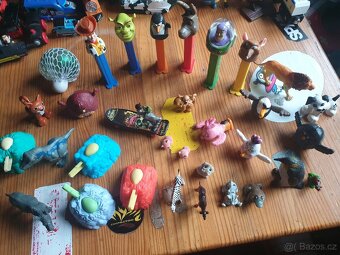 Vláčky  vojáčci, figurky... - 5