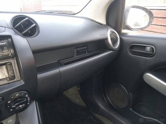 Mazda 2 1,4 Diesel Hatchback 175 000 km,r.v. 2009 - 5