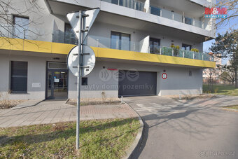 Prodej garážového stání v Hradci Králové - 5