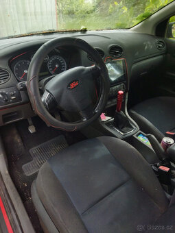 Ford Focus 2.0i 16V - 5