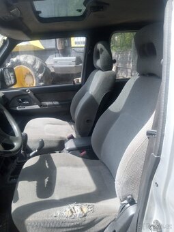 Mitsubishi Pajero - 5