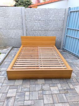 Prodám manželskou postelí + Matrací 160cm x 200cm - 5