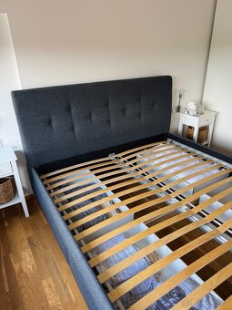 Čalouněná postel IKEA IDANÄS, 180x200 cm, tmavě šedá - 5