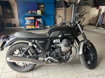 Prodám MOTO GUZZI V7 II STONE VE VÝTEČNÉM STAVU - 5