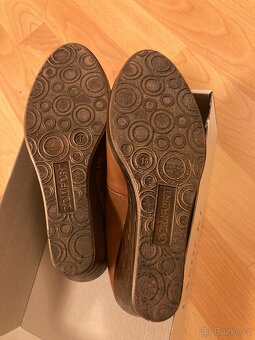 Kožené lodičky na klínku zn. Lasocki comfort vel. 36 - 5