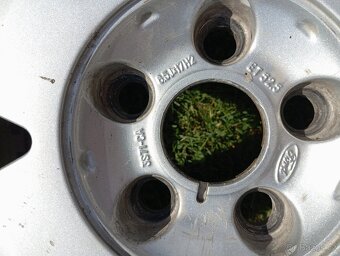 Kola 205/50 R17 Ford - 5