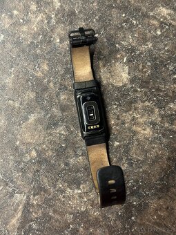 Chytrý náramek Fitbit Charge 6 černý - 5
