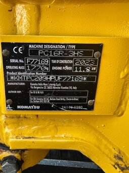 Minibagr Komatsu PC16 - 5