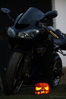 Kawasaki zx10r 2004 - 5