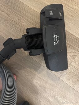 Bezsáčkový vysavač Miele Blizzard - 5