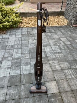 vysavač BOSCH - 5