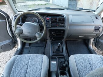 Suzuki Grand Vitara 1.6 4x4 benzín - 5