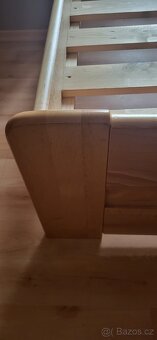 Dřevěná manželská postel - 5