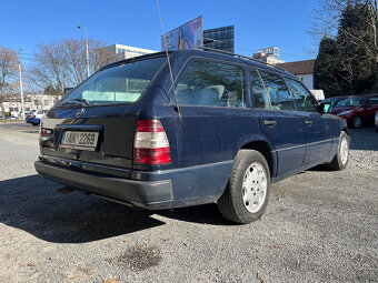 MERCEDES- BENZ 124 220 i 110 Kw AUT - 5