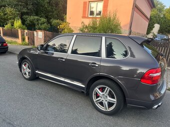 Porsche Cayenne 4.8 Turbo s 404 kw - 5