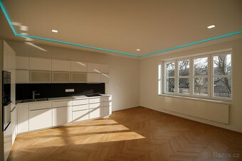 Pronájem bytu 4+1 104 m² Plzeňská, Praha 5 - 5