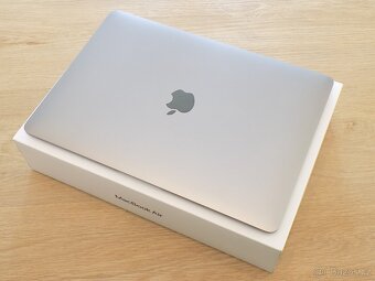 Apple MacBook Air 13,3" (2020) / M1 / 16GB RAM / 512GB / CZ - 5
