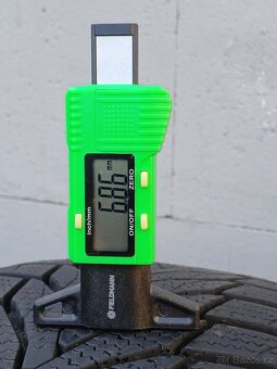 Pěkné zimní pneu Nexen Winguard Sport 215/45/17 vzorek 8mm - 5