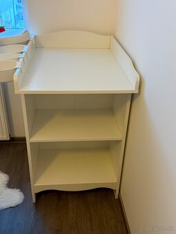 Přebalovací pult + police IKEA - 5