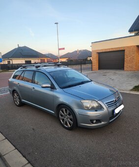 Toyota Avensis 2.2D Top Stav - 5
