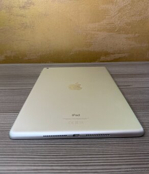 Apple iPad 7 32GB stříbrný, top stav - 5