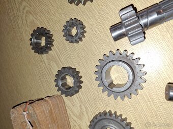 Jawa Čz díly převodovek uloženky - 5