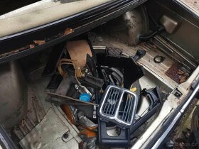 BMW 318 i E21 nahradni dily s celeho vozidla - 5