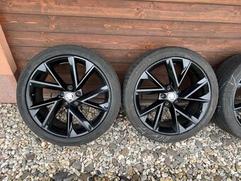 Orig. Letni alu kola Vega R19 235/40/19 - 5