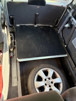 Wolksvagen Caddy 2.0 TDi. Automat - 5