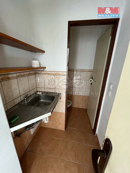 Pronájem skladu/ obchodu Horažďovice, 37 m², ul. Husovo nám. - 5