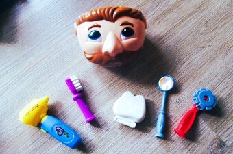 Dívčí oblečení, vel. 98/104 + zubař - 5