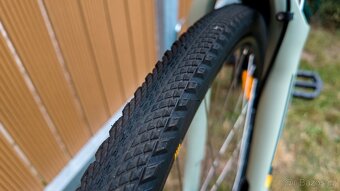 ZÁNOVNÍ KOLO Specialized Crosstrail - 5