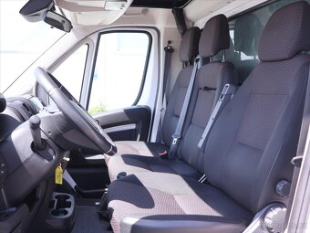 Peugeot Boxer 2,2 HDI 121kW Spací nástavba (2021) - 5