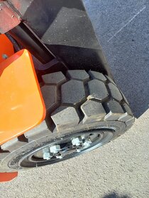VZV NAFTA 3.500 KG. Předváděcí stroj - 5