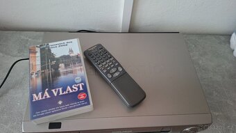 Videorekordér Panasonic NV HD647 + VHS kazety 41 ks. - 5