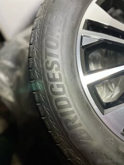 VW T6 original letní sada kol Aracuju 235/55-17 TOP stav - 5
