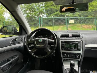 Škoda Octavia 2012 1.6 TDI Bluetooth Senzory Výhřev Rozvody - 5