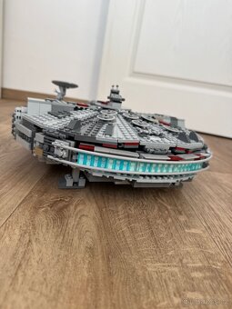 LEGO® Star Wars™ 75257 Millennium Falcon™ - 5