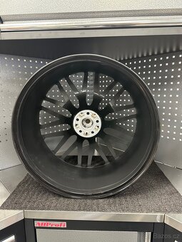 ORIGINAL ALU KOLA MERCEDES BENZ GLS AMG R23 - 5