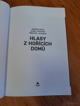 Unikátní kniha Hlasy z hořících domů - 5