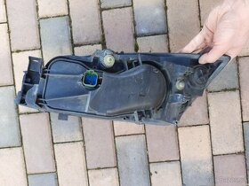 Prodám přední světla Ford mondeo - 5