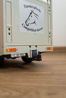 Bruder - auto přepravník koní - 5