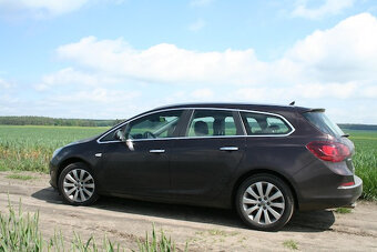 Prodám Opel Astra Sports Tourer 1.4 Turbo 110kw Benzín+LPG - 5
