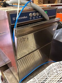 Myčka ELECTROLUX koš 400x400, 3,3kW - 5