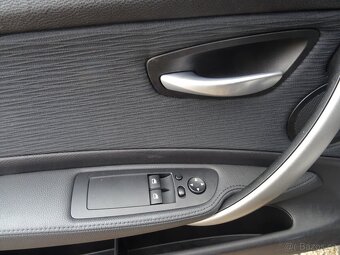 BMW Řada 1  2,0 116i 2x originál alu kola, pravidelný servis - 5