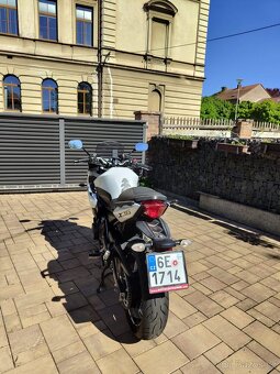 Yamaha XJ6 - 5