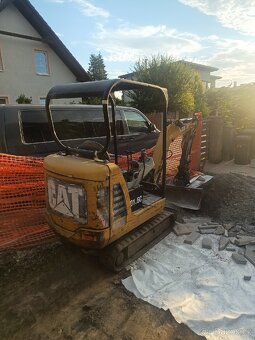 Minibagr CAT 301.6C - 5