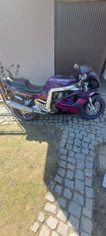 GSX-R 750 W - 5